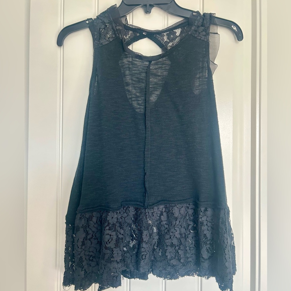 Sleeveless Black Lace-Trim Women's Top